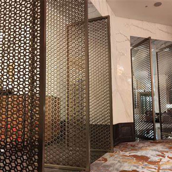 metal divider